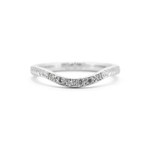 The Diamond Wreath Curve Ring