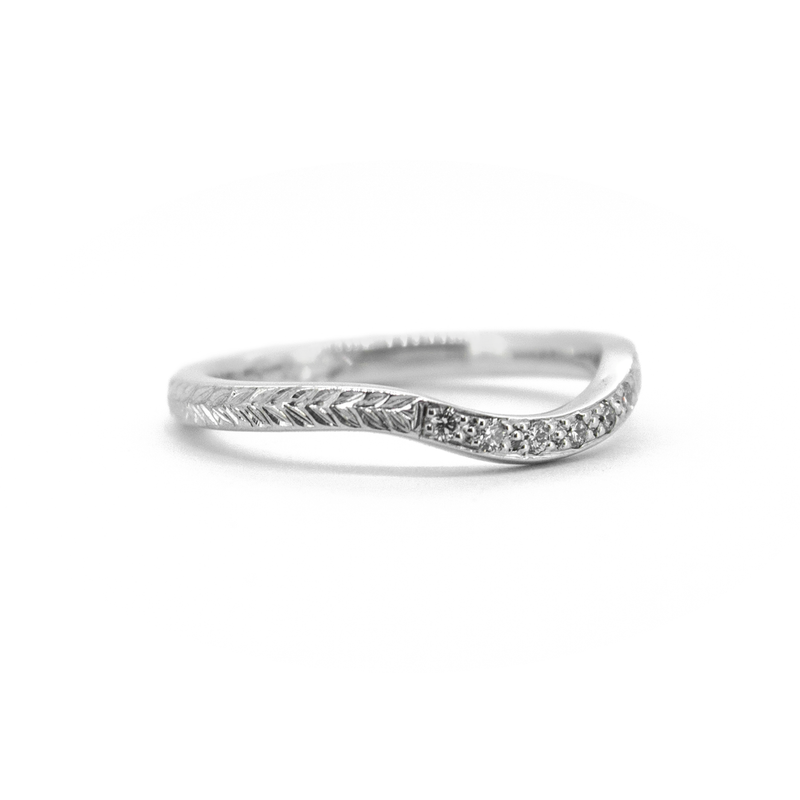 Wreath Diamond Curve Ring