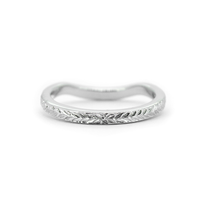 Wreath Diamond Curve Ring